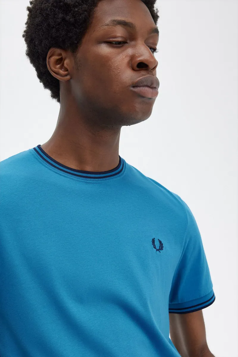 Fred Perry Twin Tipped T-shirt Runaway Bay Ocean / Navy MEDIUM ONLY-2