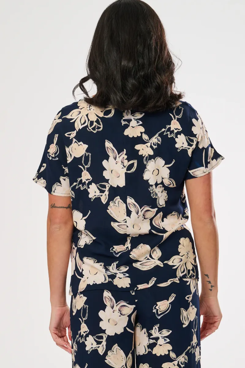 Saloos floral boxy top Navy-2