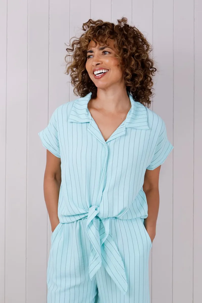 Goose Island pin stripe blouse Mint