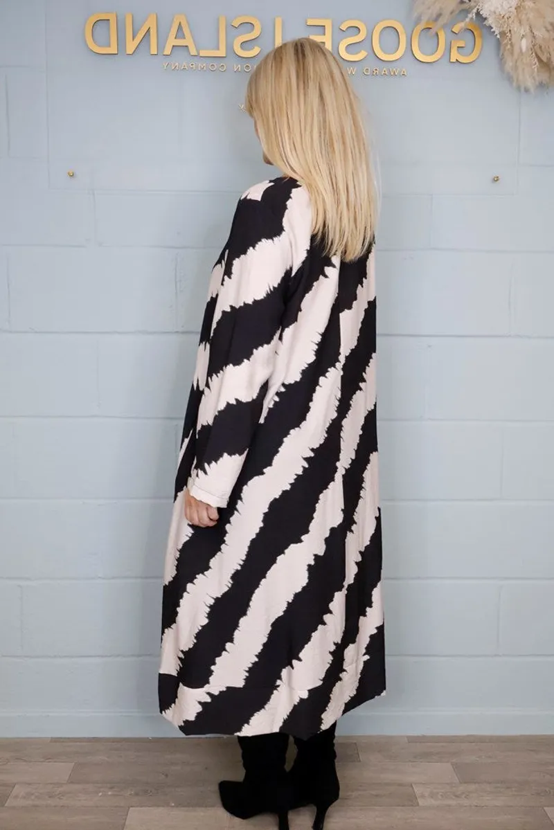Goose Island brush stroke dress Black-2