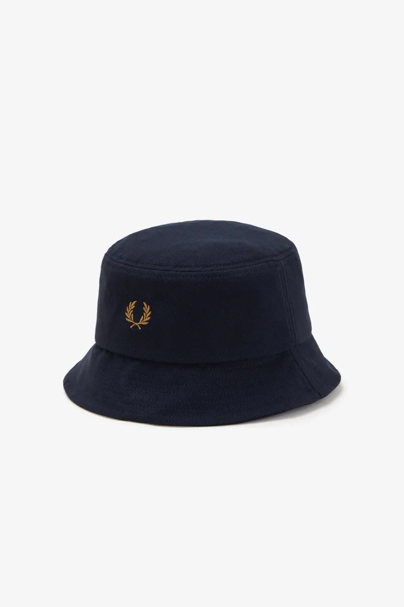 ハット FRED PERRY HW6730 267 PIQUE BUCKET HAT NAVY  WHITE Fred Perry Classic Piqué Bucket Hat - Navy -HW6730-267