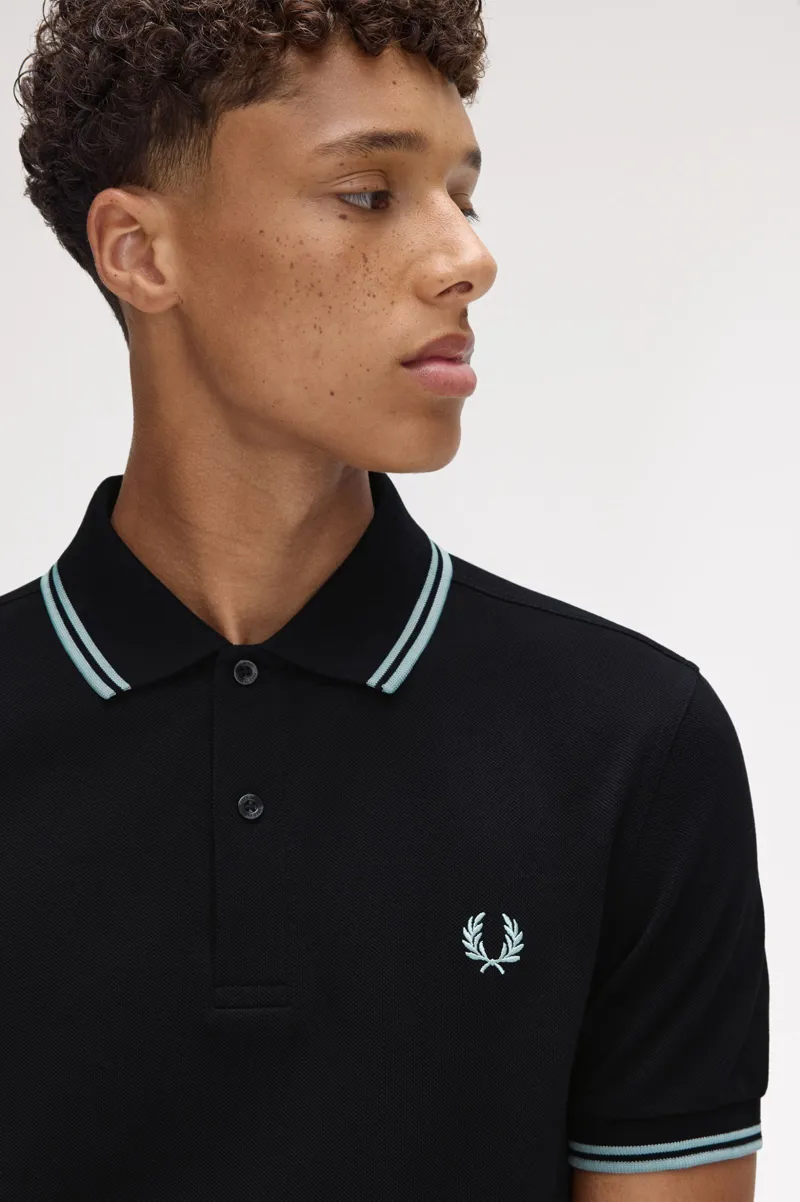 Fred Perry M3600-Q46 Polo T-shirt Black / Silverblue-5