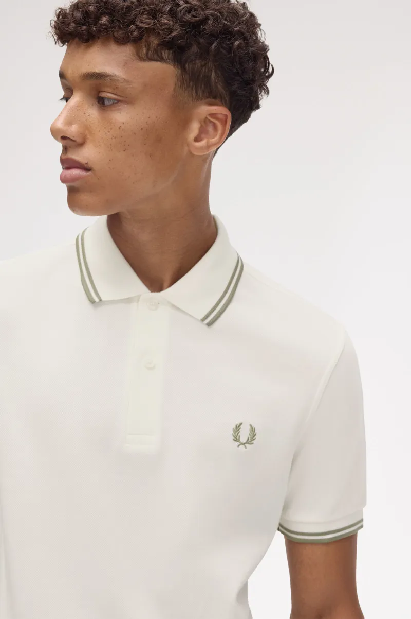Fred Perry M3600-Y54 Polo T-shirt Ecru / Olive-1