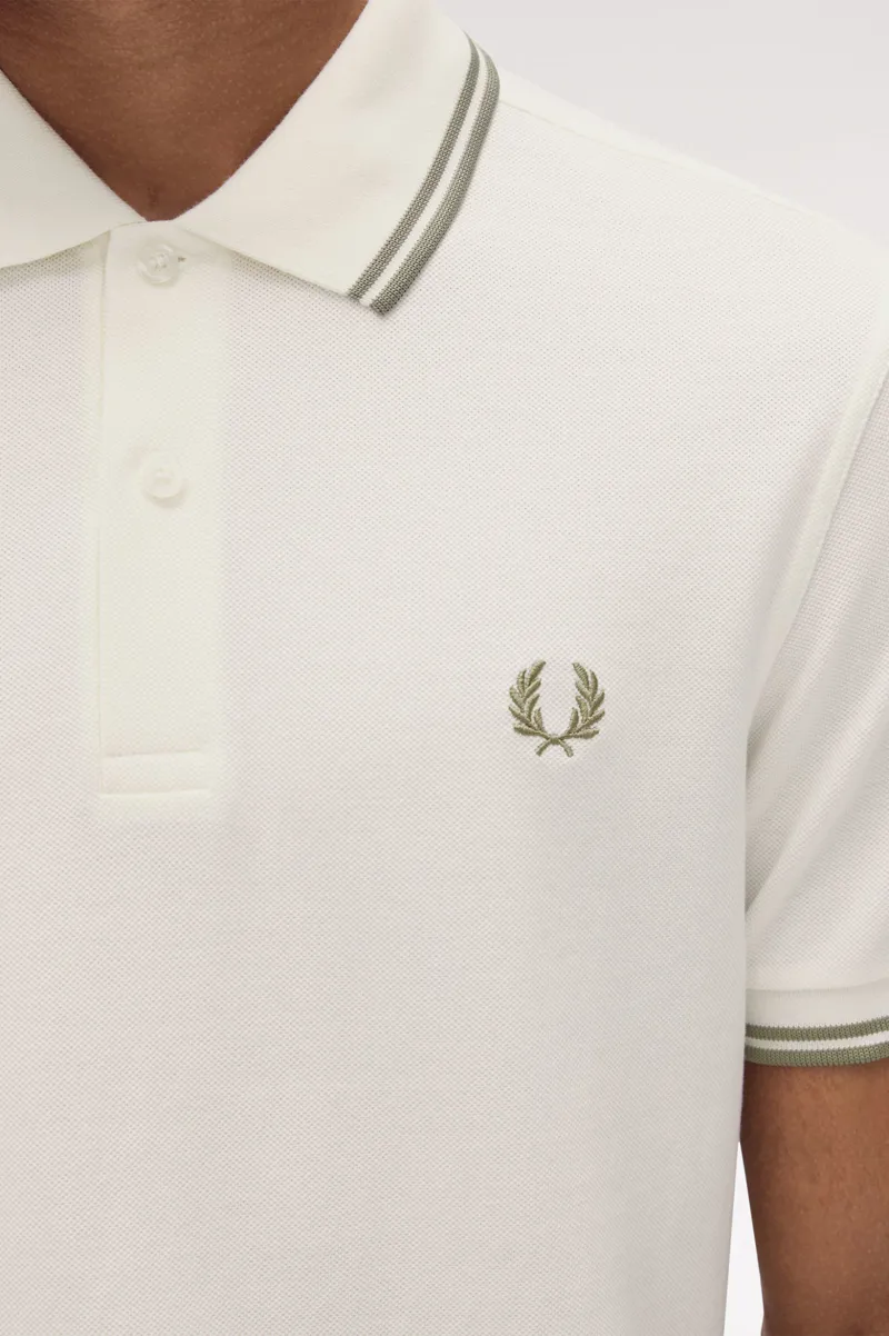 Fred Perry M3600-Y54 Polo T-shirt Ecru / Olive-2