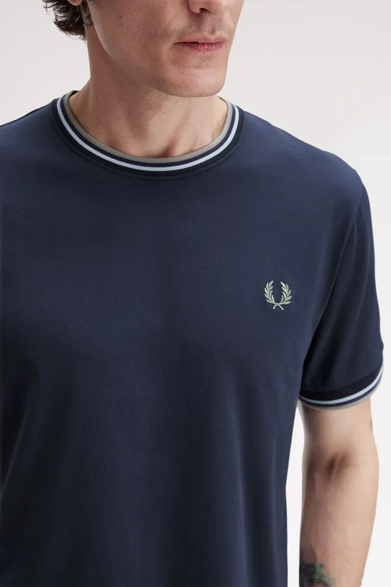 Fred Perry Twin Tipped T-shirt Dark Airforce / Ice / Bayleaf-3