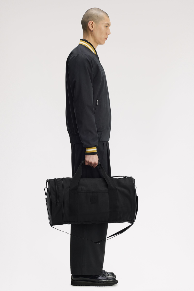 Fred Perry L3343 - 102 Leather Patch Barrel Bag Black-5