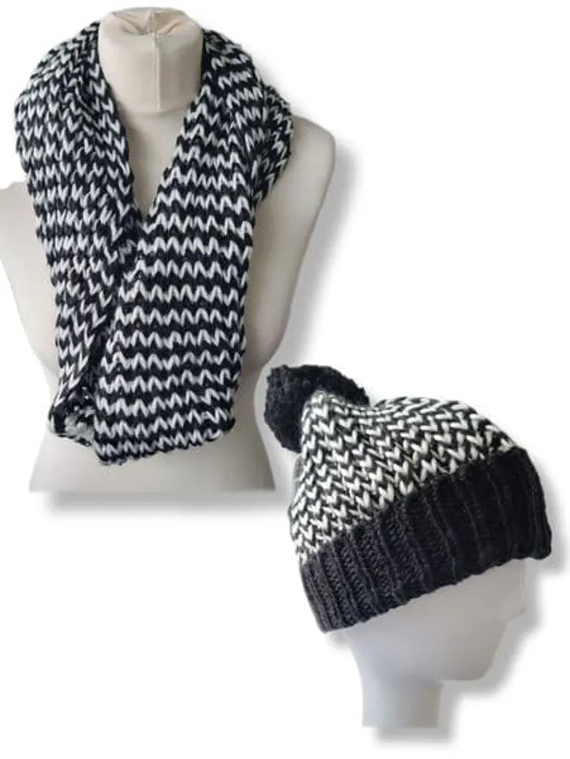 Passion Accessories hat and snood set Black