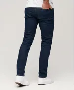 Hojatxonadagi teshiklar porno Dikiga narsalarni yopishtiradi